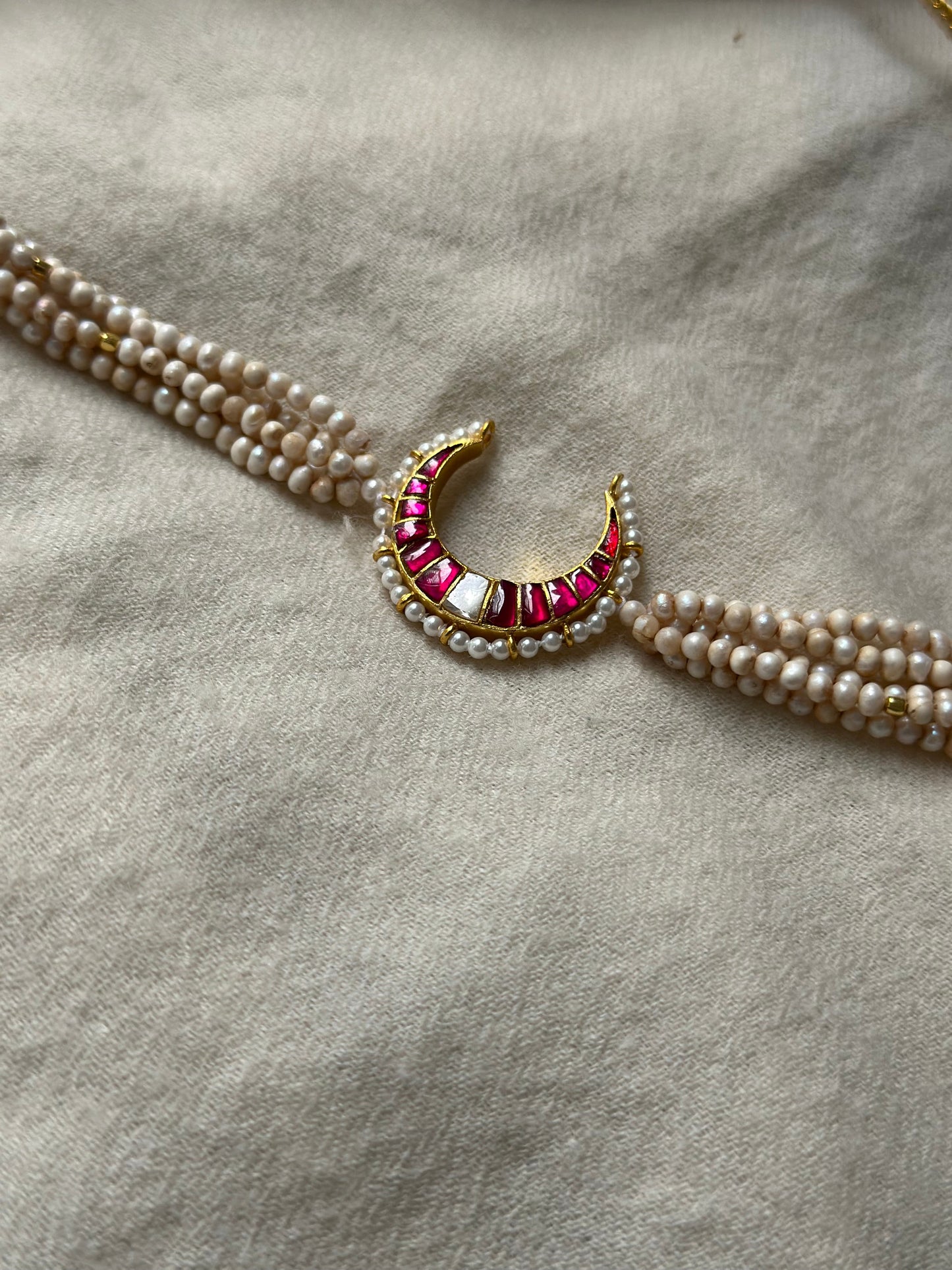 Chaand Kundan Choker