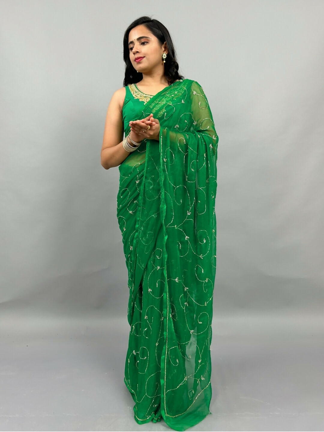 Banno Tera Swagger -Jaal Embroidery Pre-Pleated Shimmer Chiffon Saree