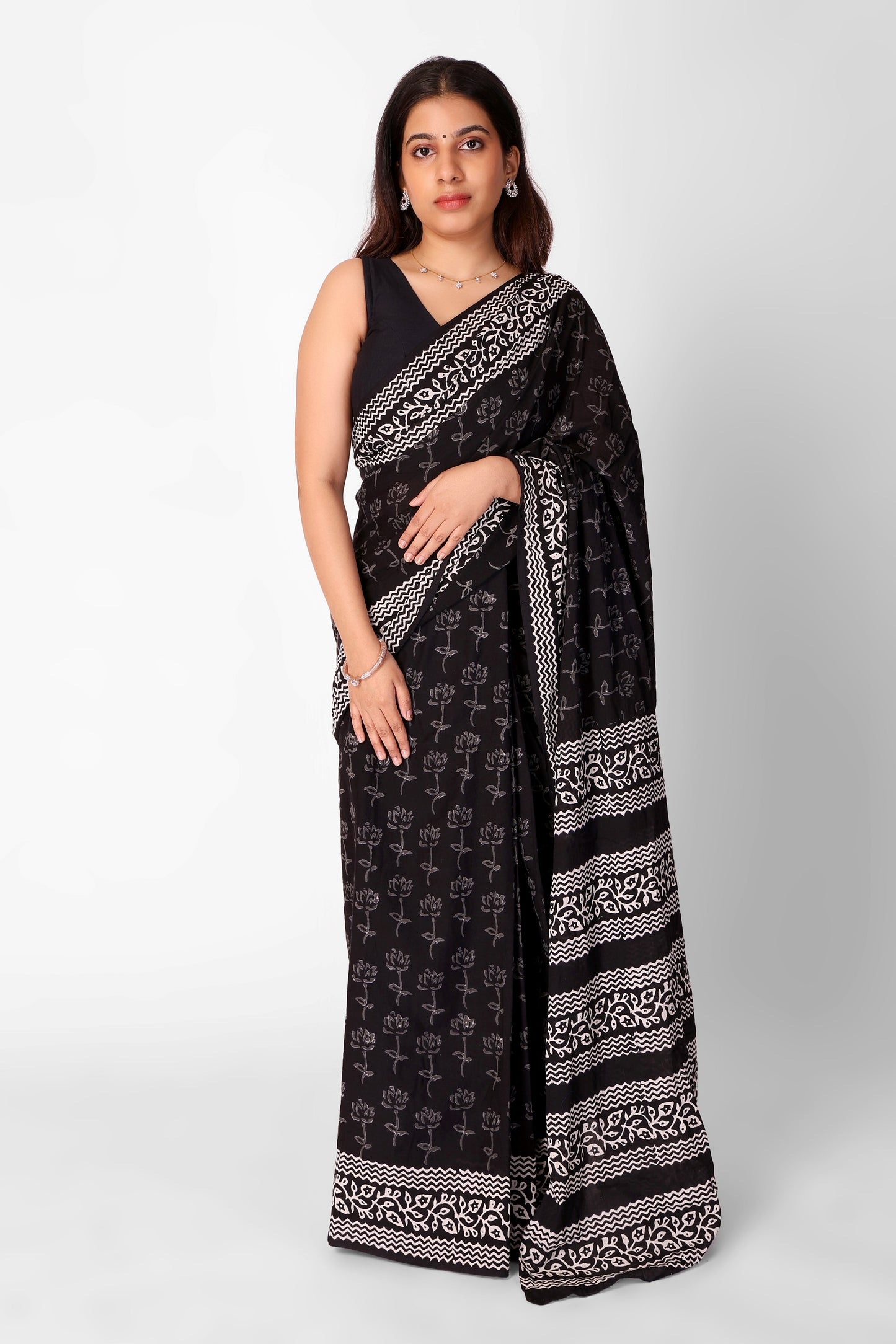 Lichfield Angel Mul Cotton Pocket Saree