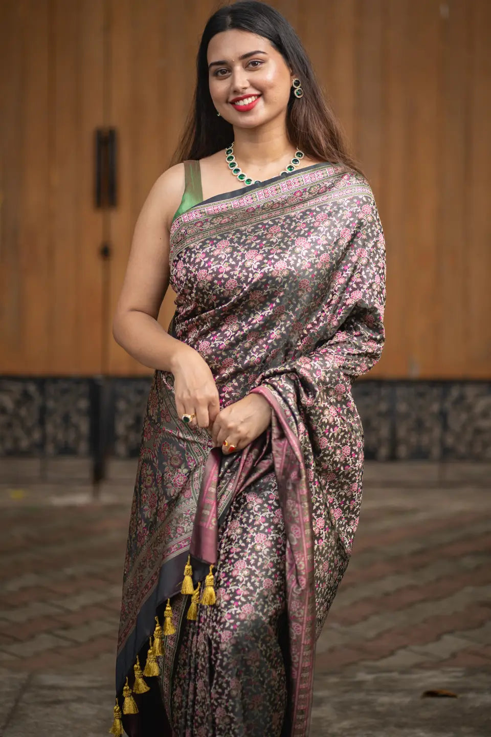 Jamawar Banarasi Silk Saree With Tassels