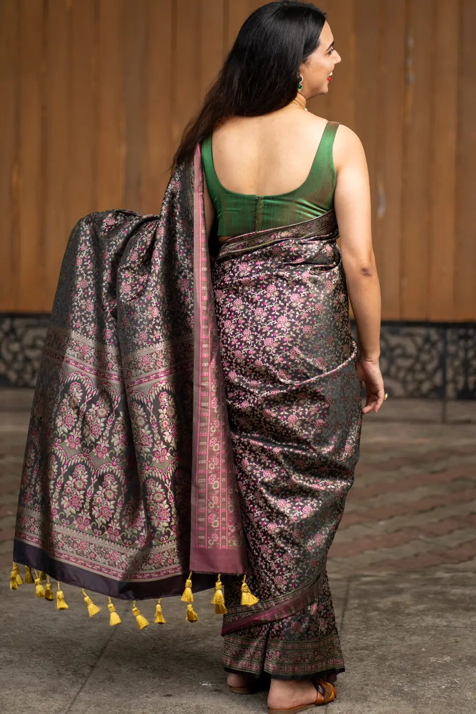 Jamawar Banarasi Silk Saree With Tassels