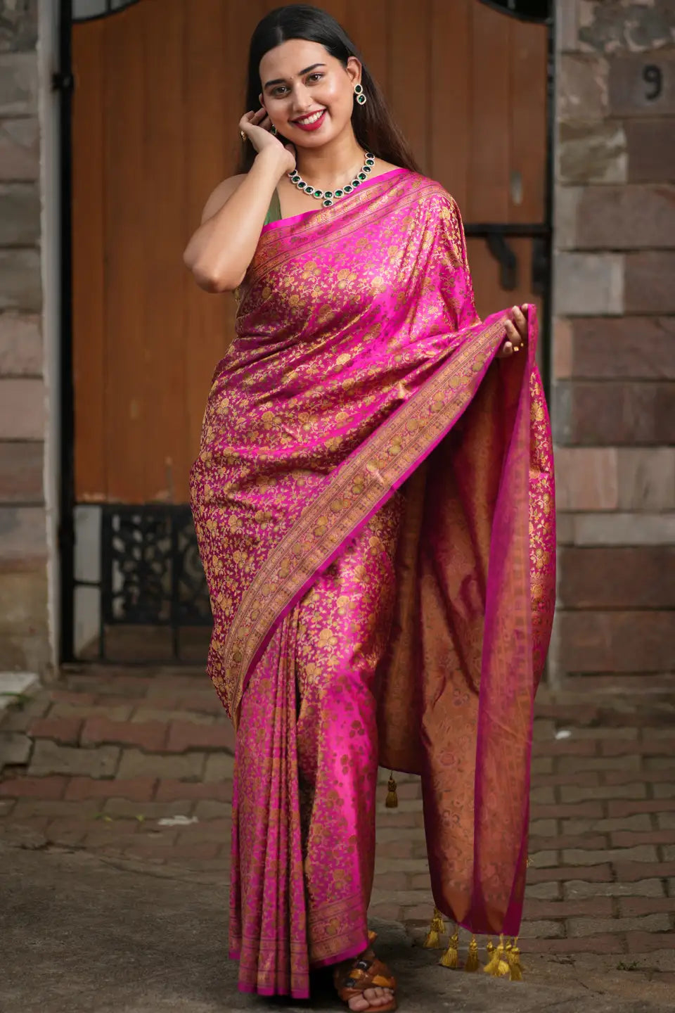 Jamawar Banarasi Silk Saree With Tassels