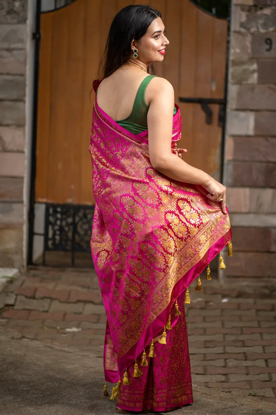 Jamawar Banarasi Silk Saree With Tassels