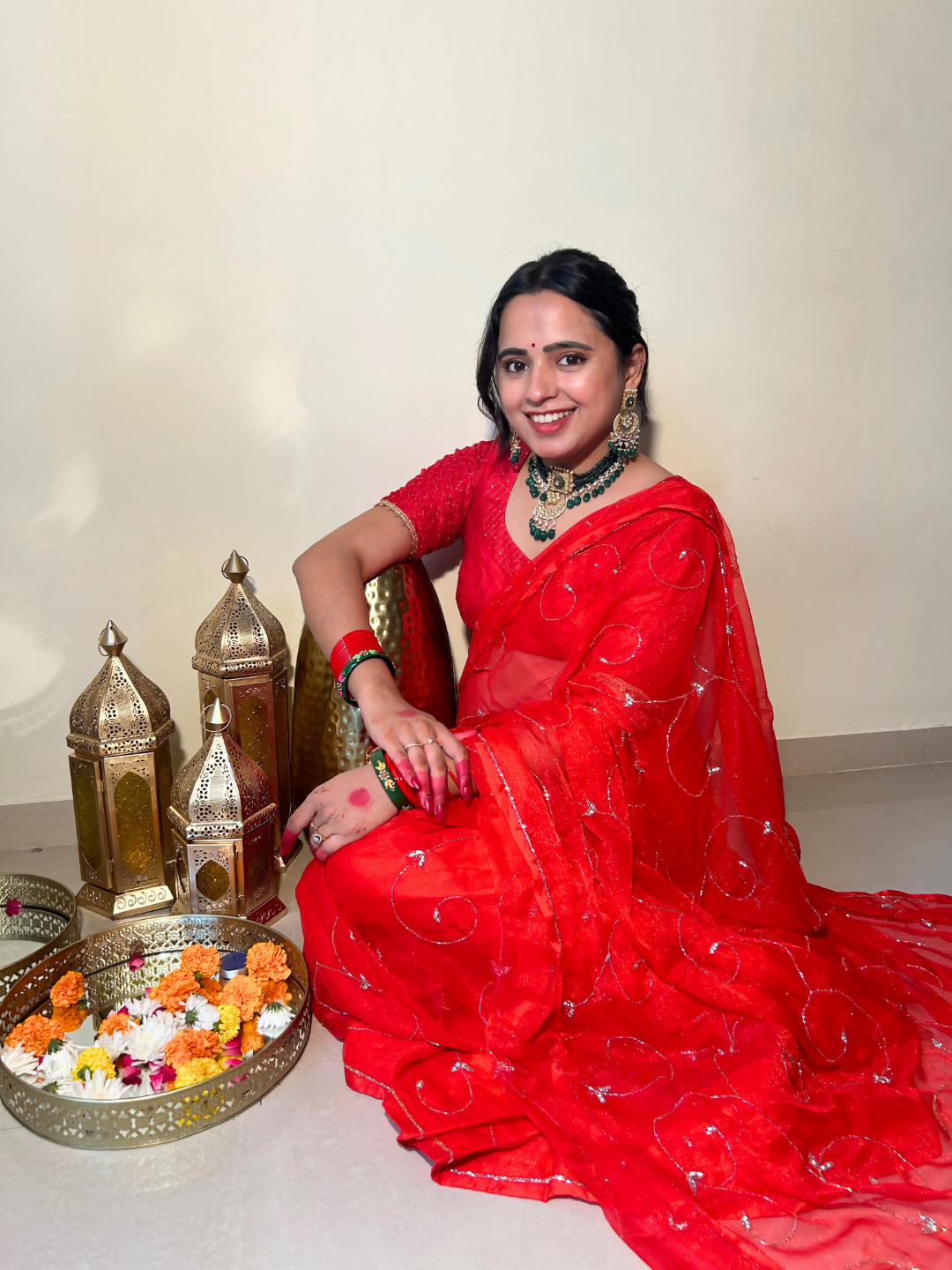 Banno Tera Swagger -Jaal Embroidery Pre-Pleated Shimmer Chiffon Saree