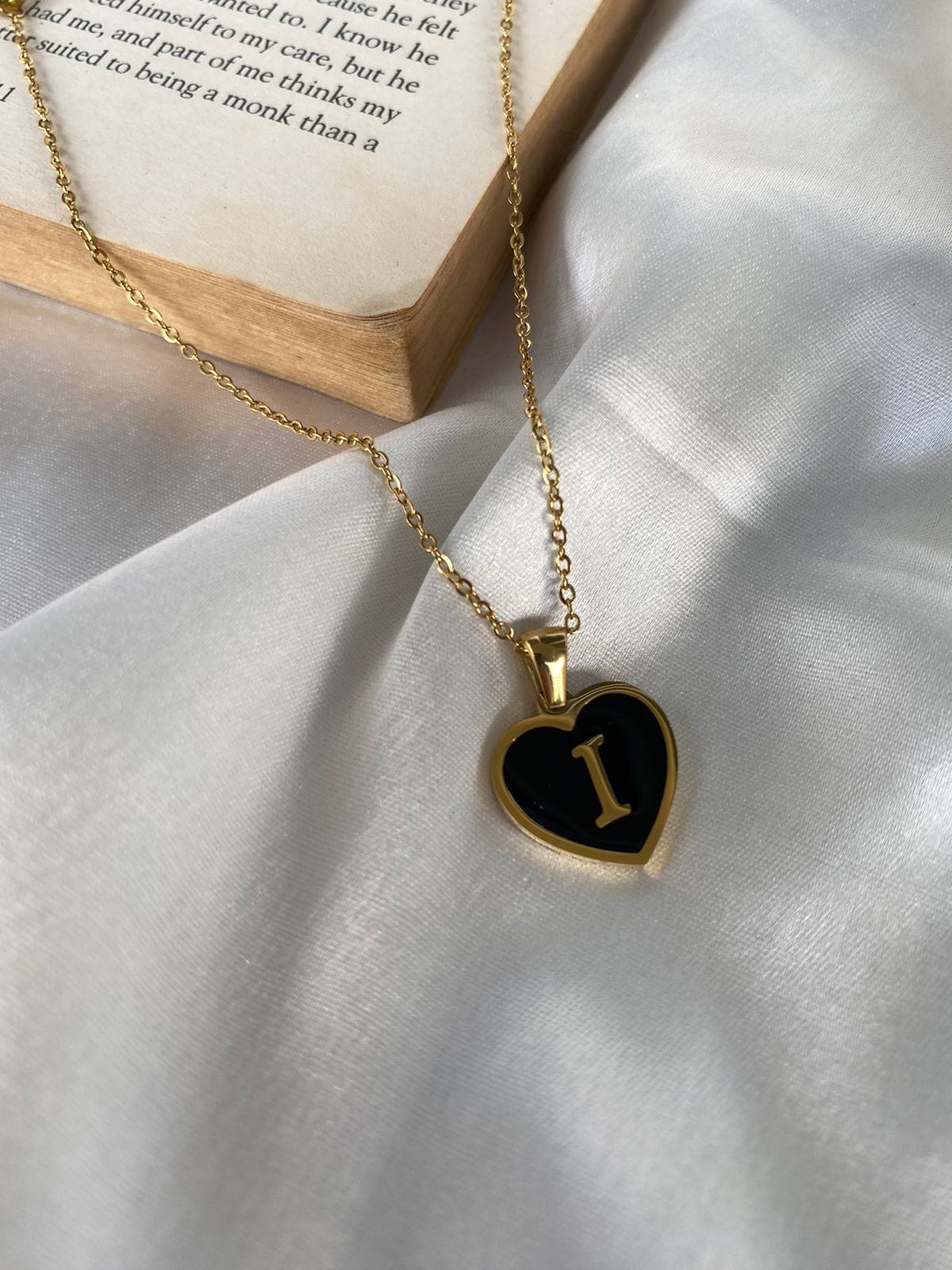 Engrave Delights Heart Neckchains (A-Z)
