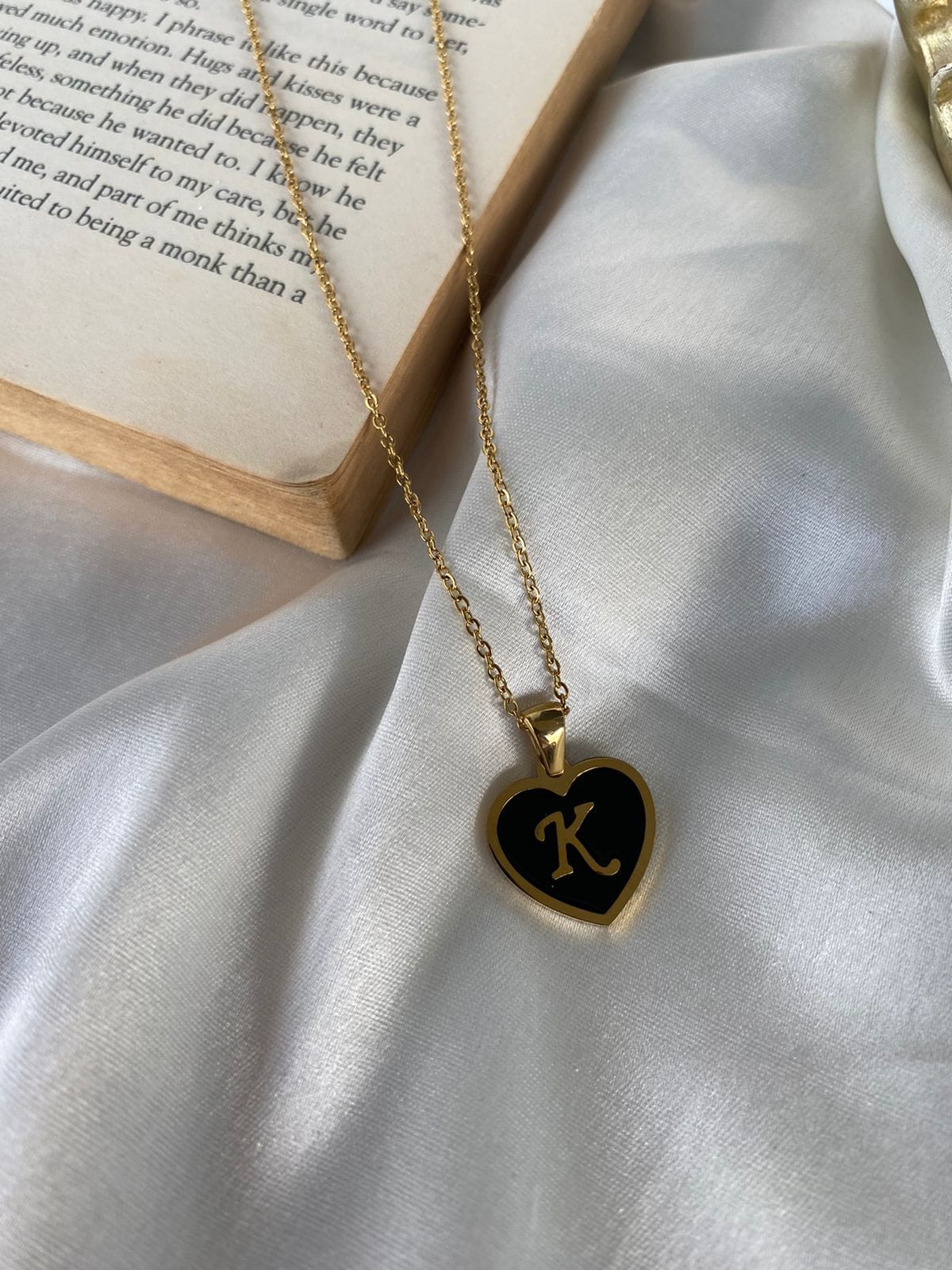 Engrave Delights Heart Neckchains (A-Z)
