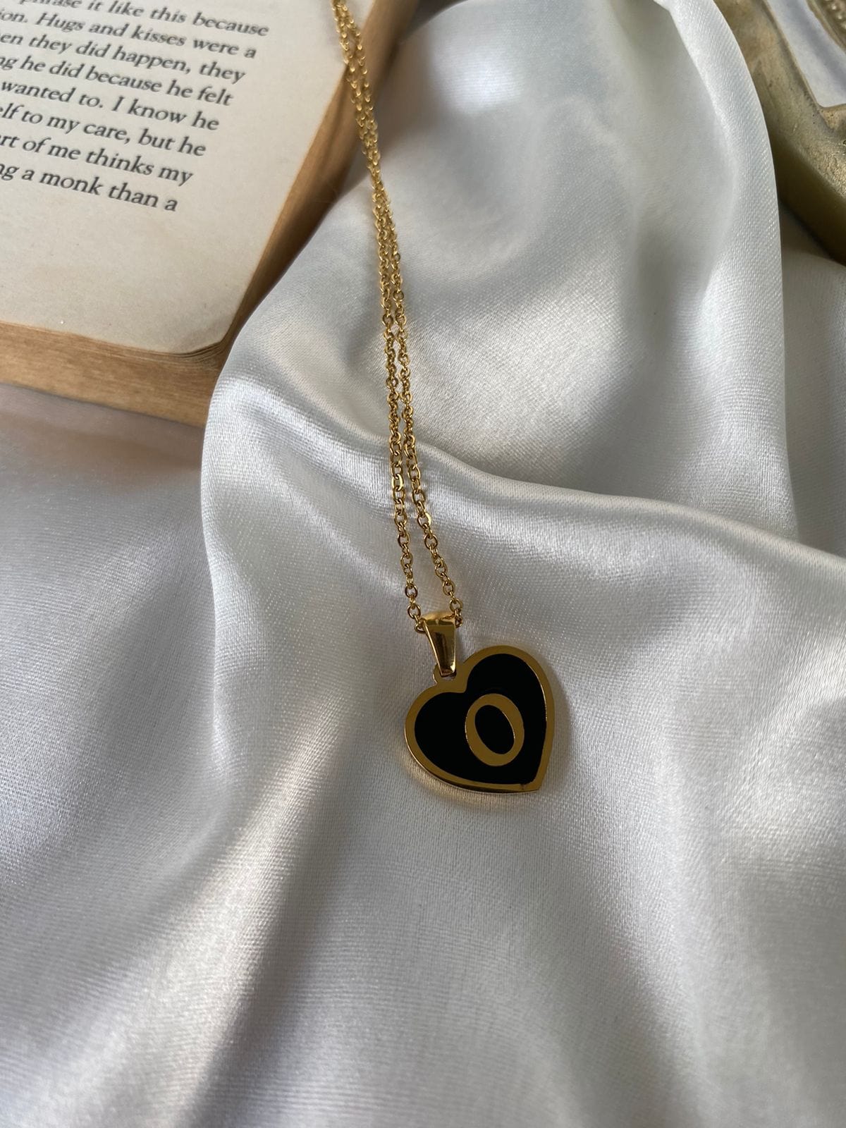 Engrave Delights Heart Neckchains (A-Z)