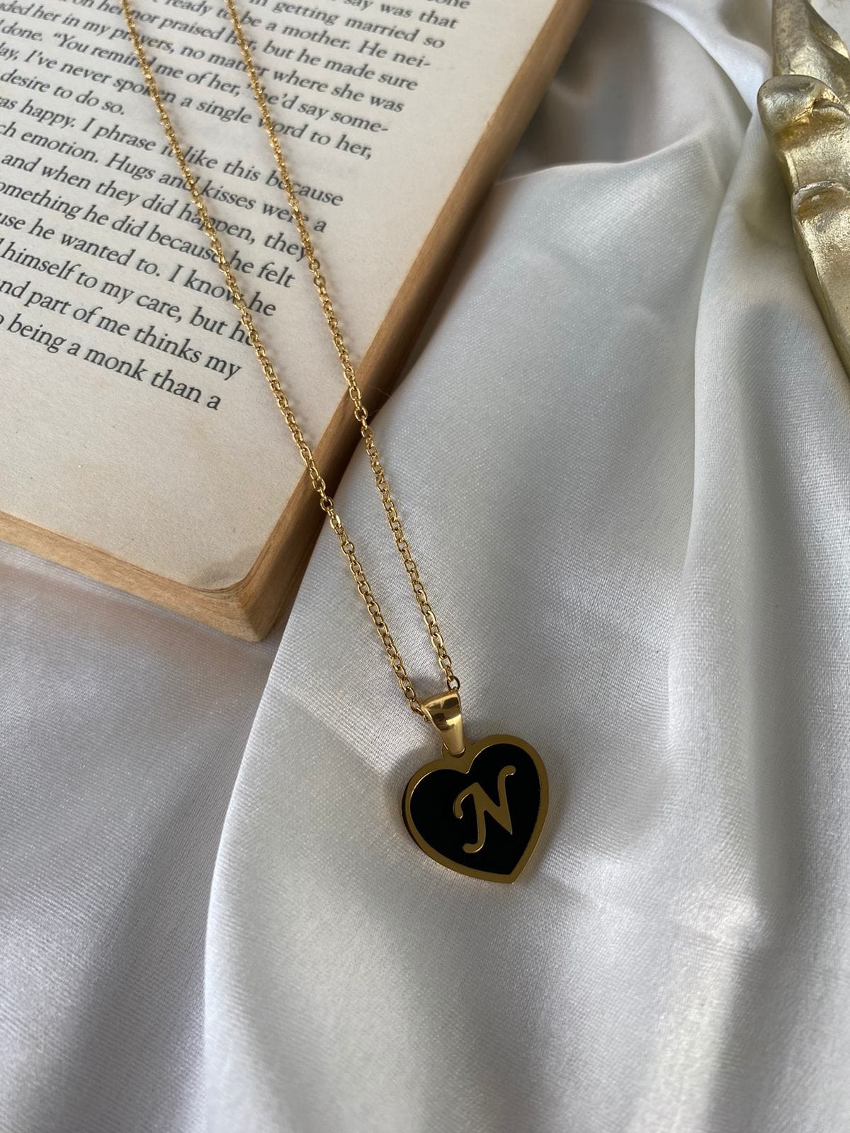 Engrave Delights Heart Neckchains (A-Z)