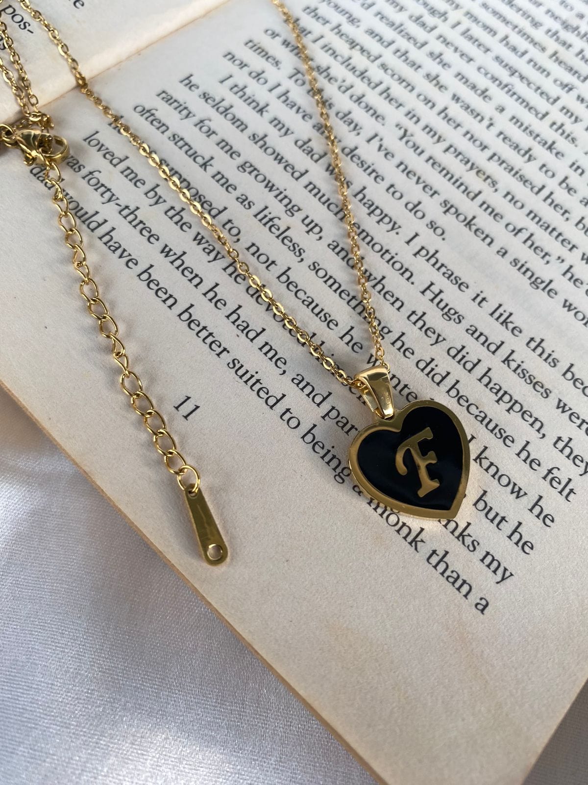 Engrave Delights Heart Neckchains (A-Z)