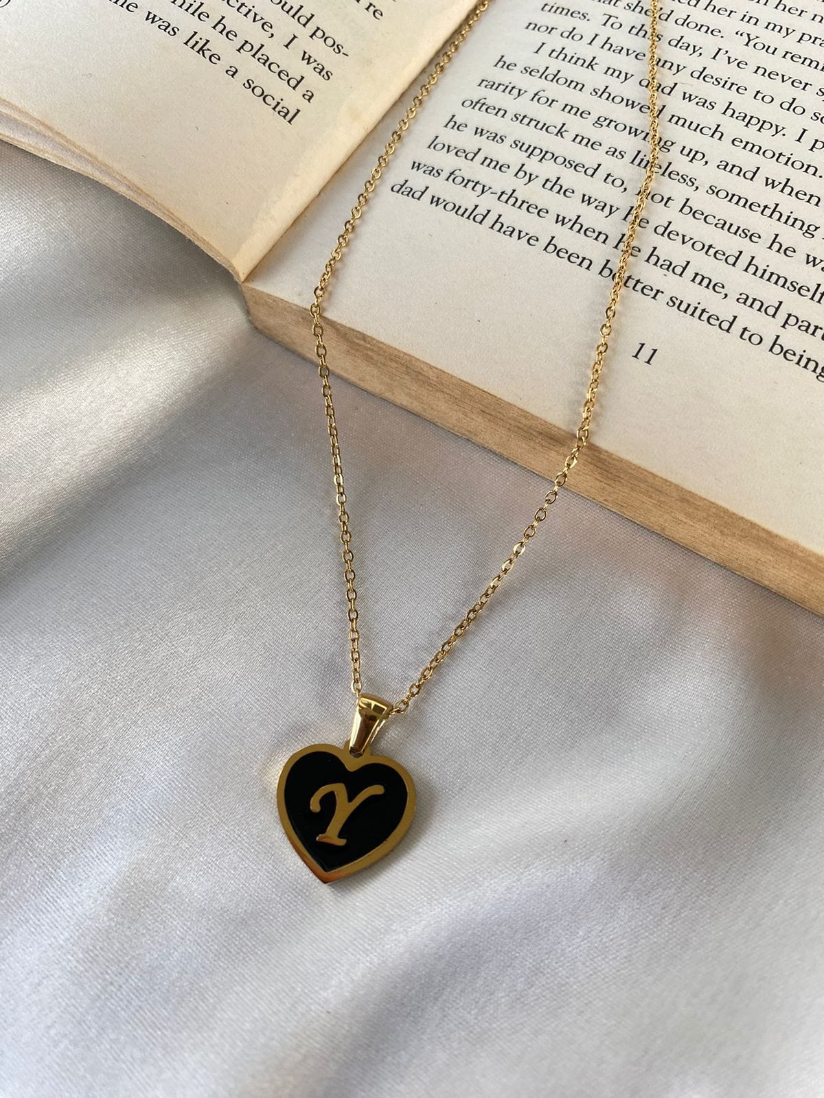 Engrave Delights Heart Neckchains (A-Z)