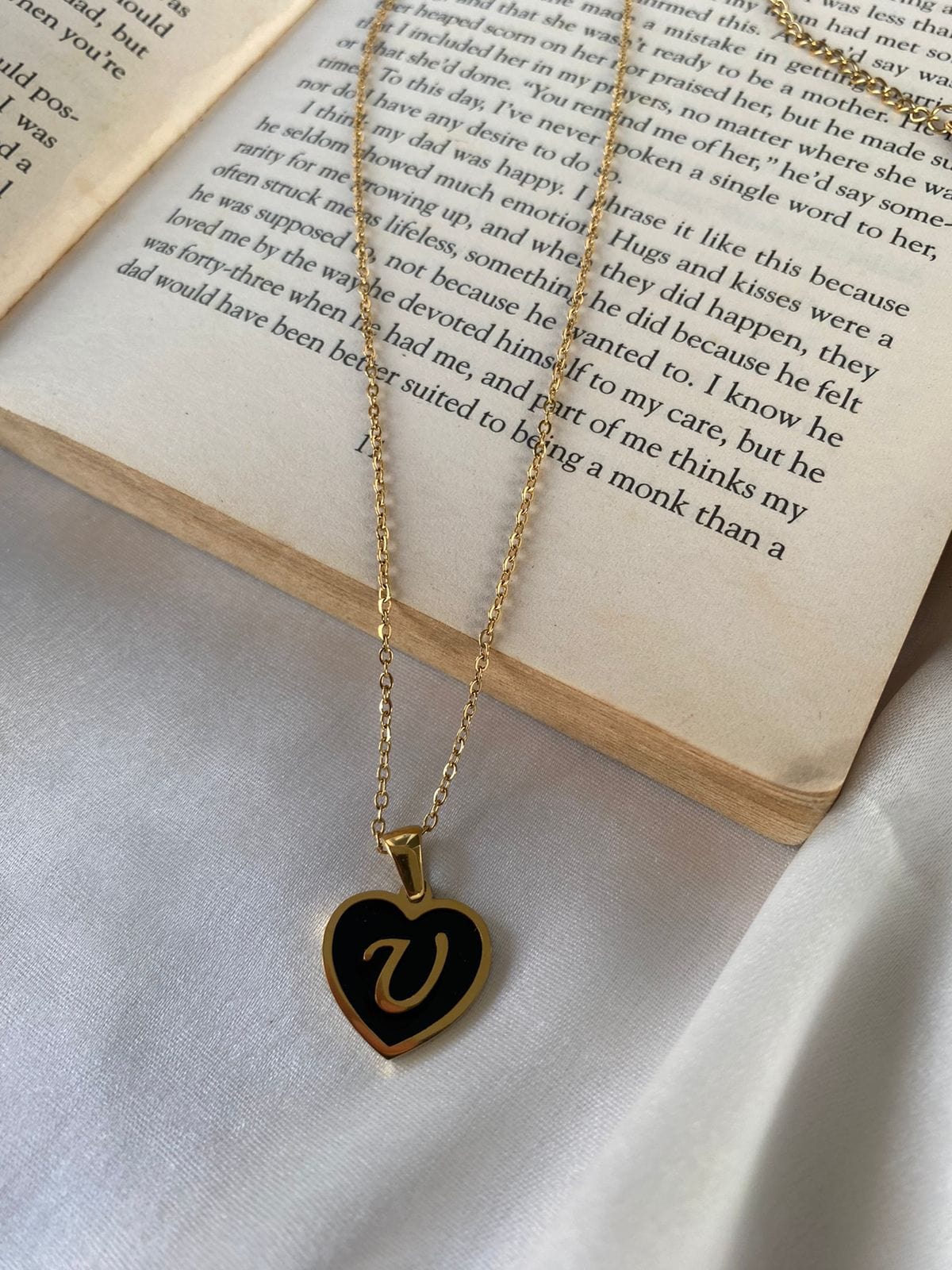 Engrave Delights Heart Neckchains (A-Z)
