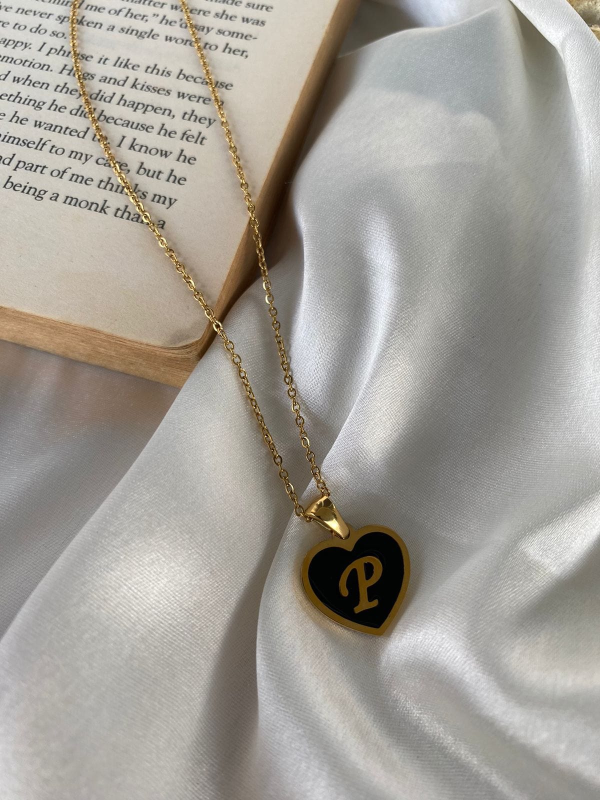 Engrave Delights Heart Neckchains (A-Z)