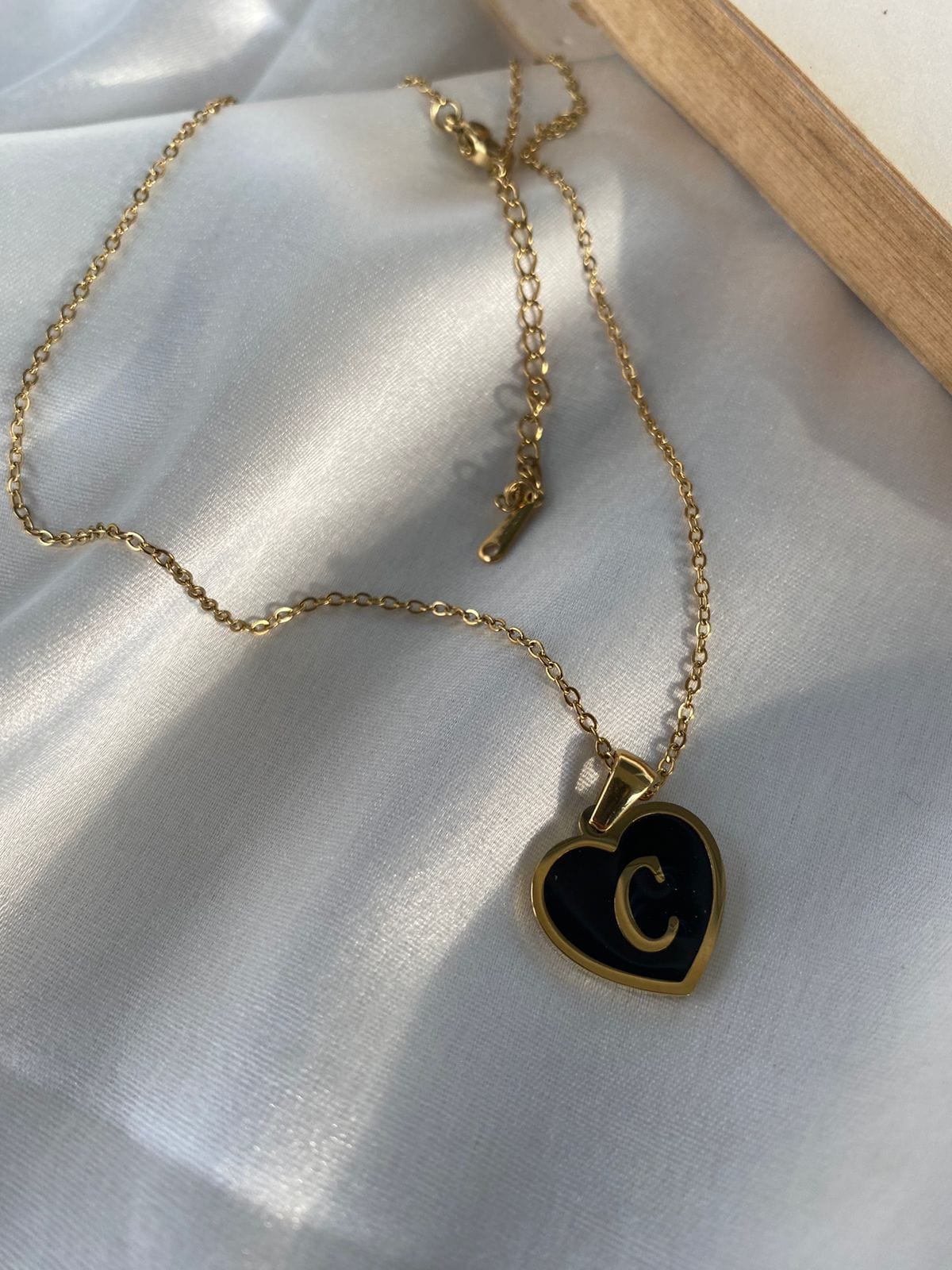 Engrave Delights Heart Neckchains (A-Z)