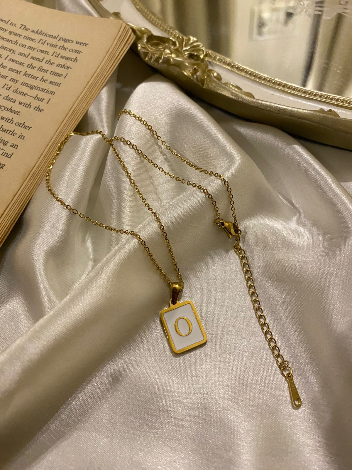 Engrave Delight Classic White Alphabet Pendant (A-Z)