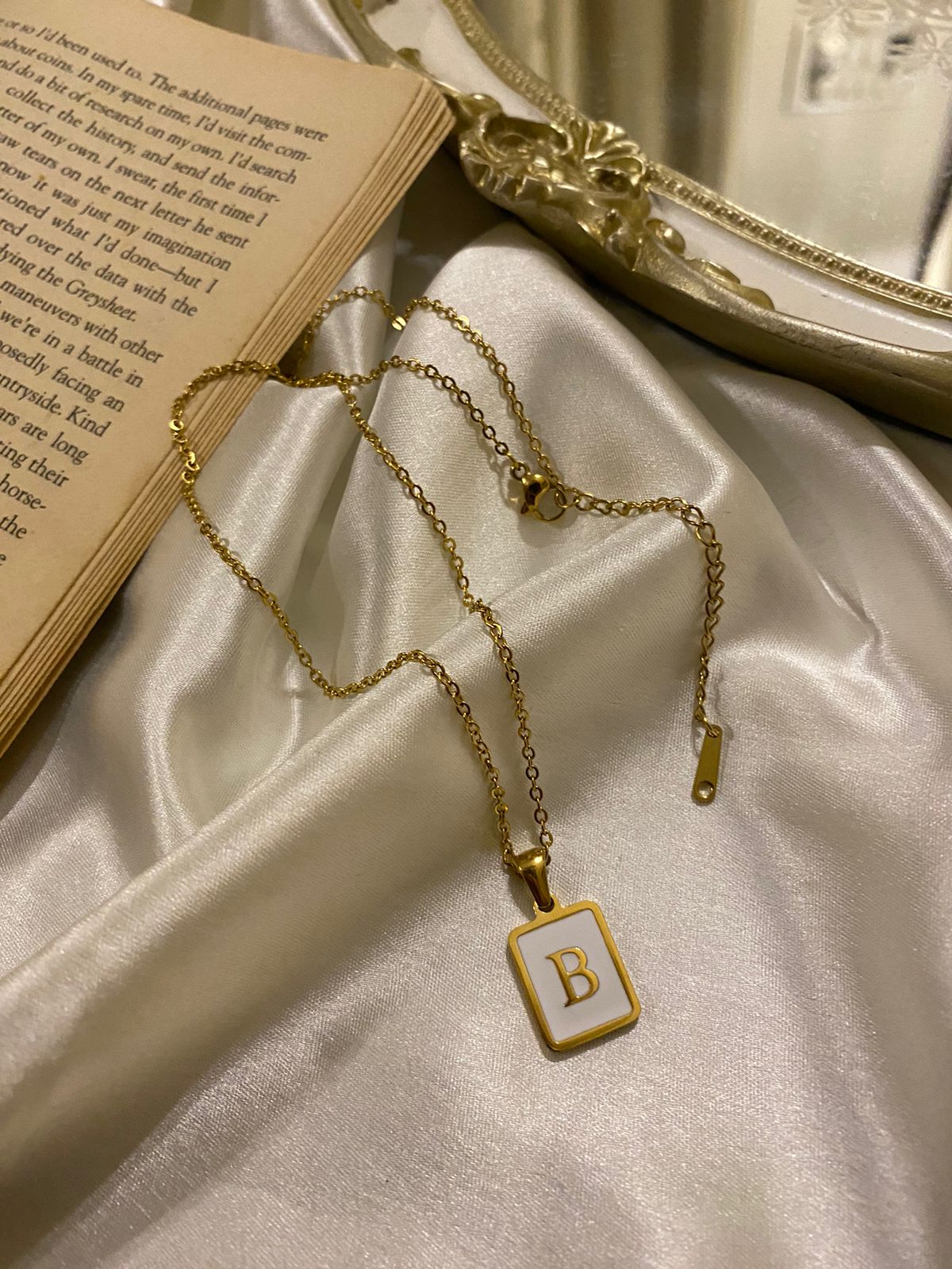 Engrave Delight Classic White Alphabet Pendant (A-Z)