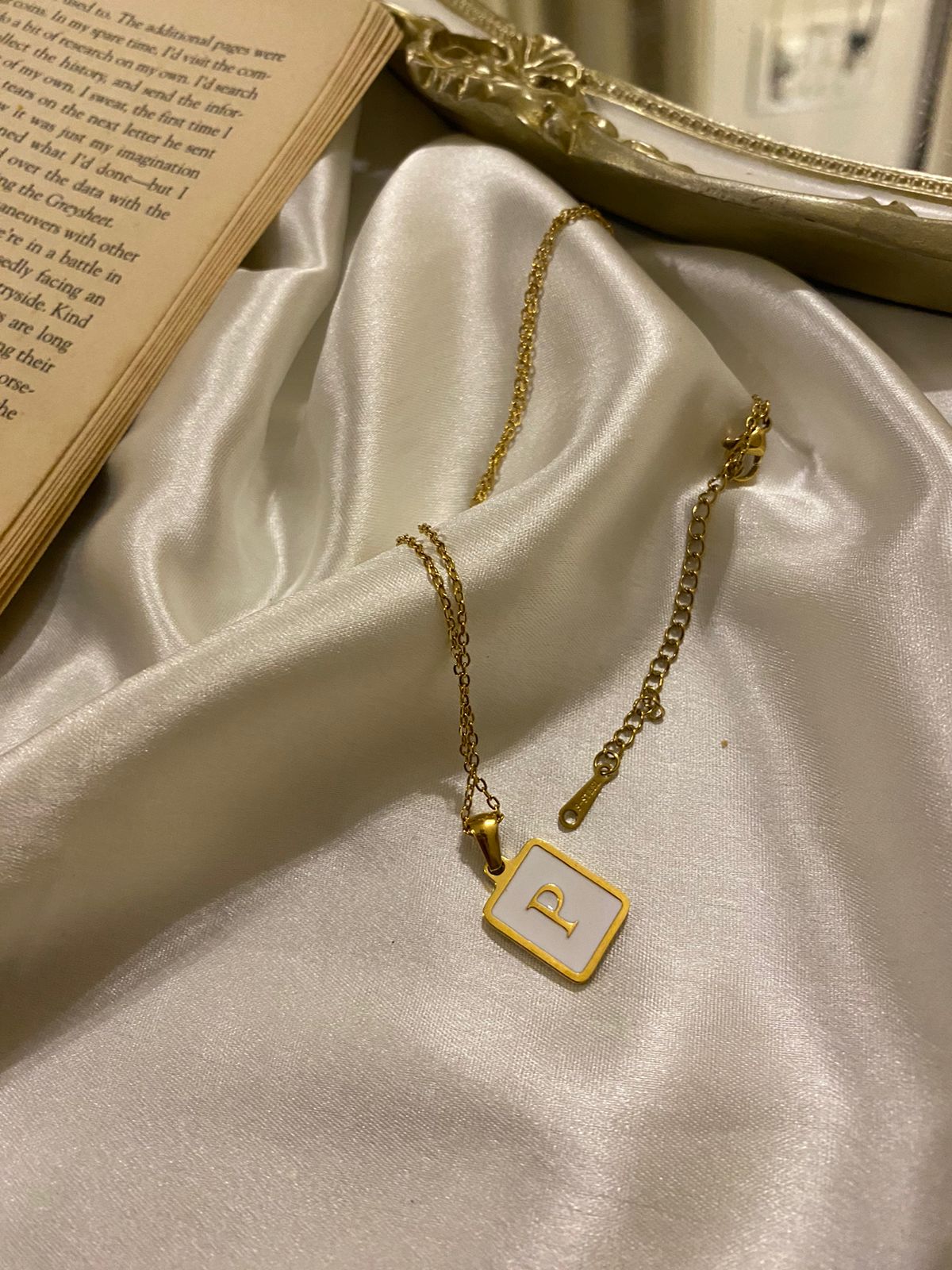 Engrave Delight Classic White Alphabet Pendant (A-Z)