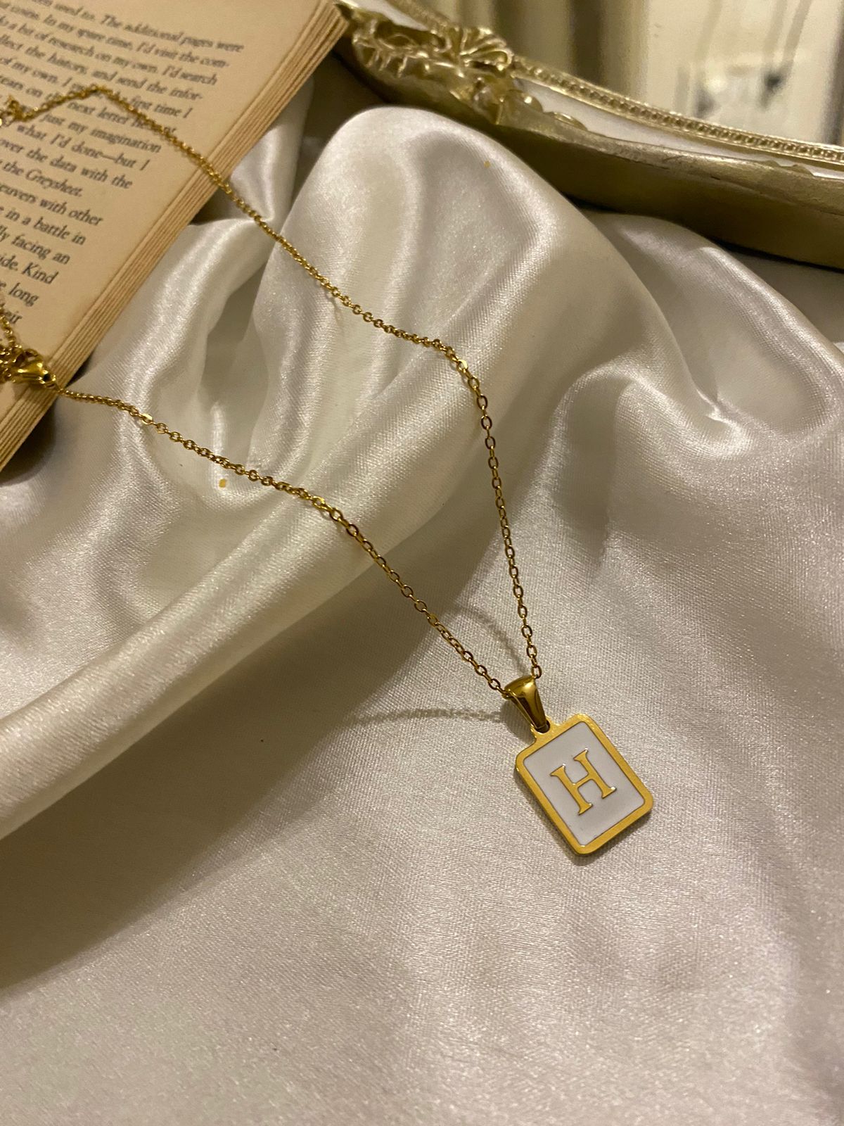 Engrave Delight Classic White Alphabet Pendant (A-Z)