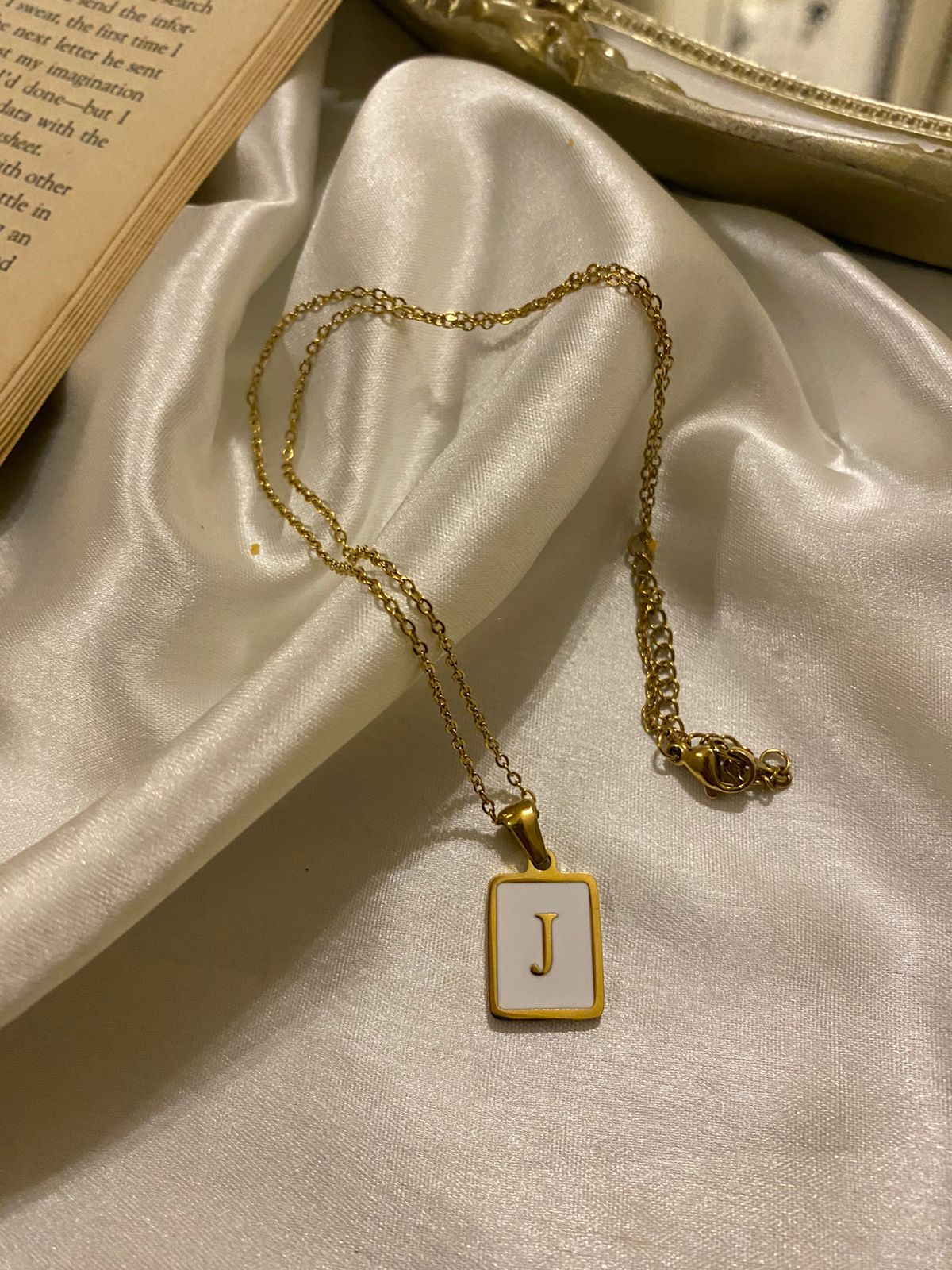 Engrave Delight Classic White Alphabet Pendant (A-Z)