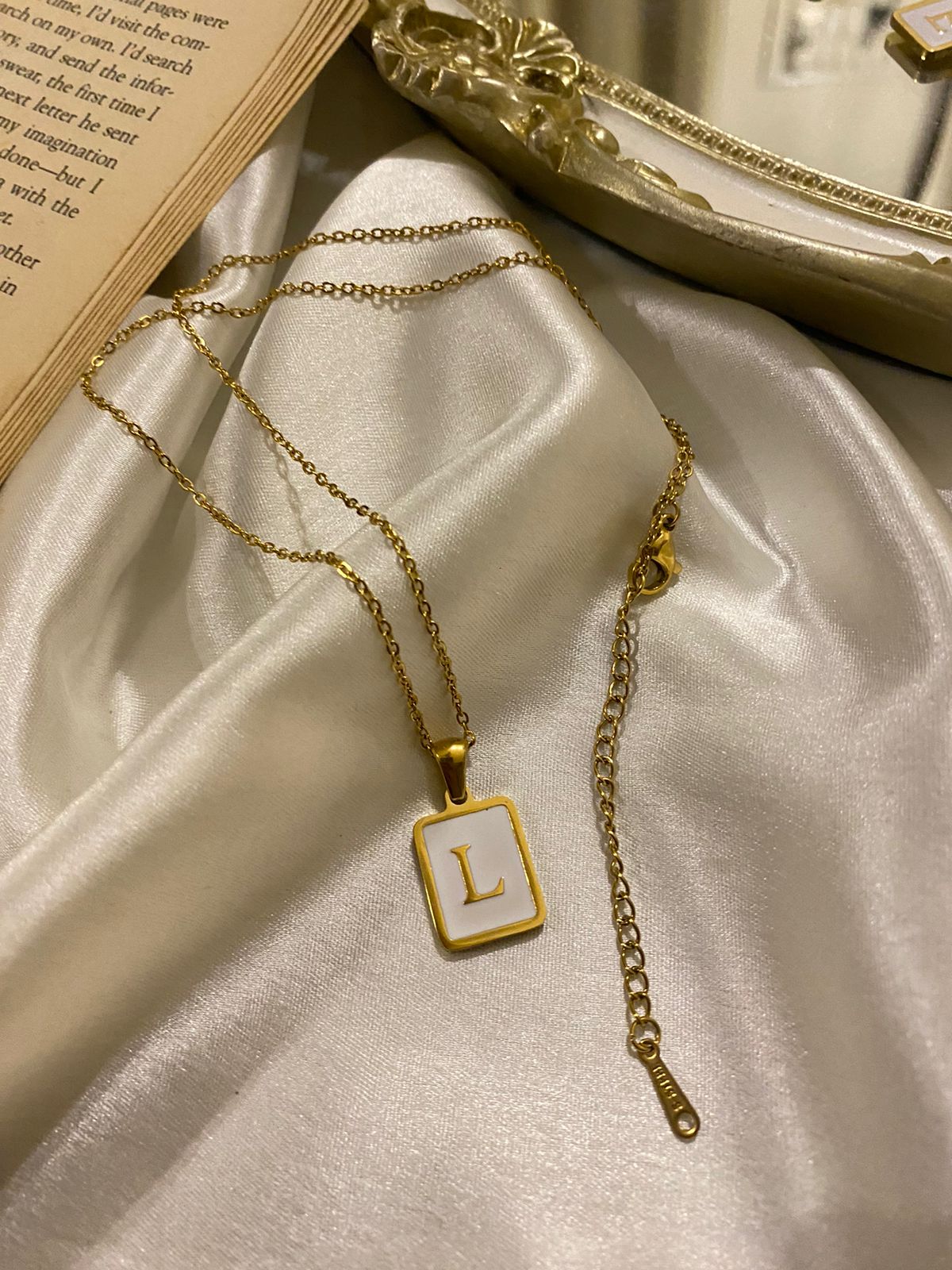 Engrave Delight Classic White Alphabet Pendant (A-Z)