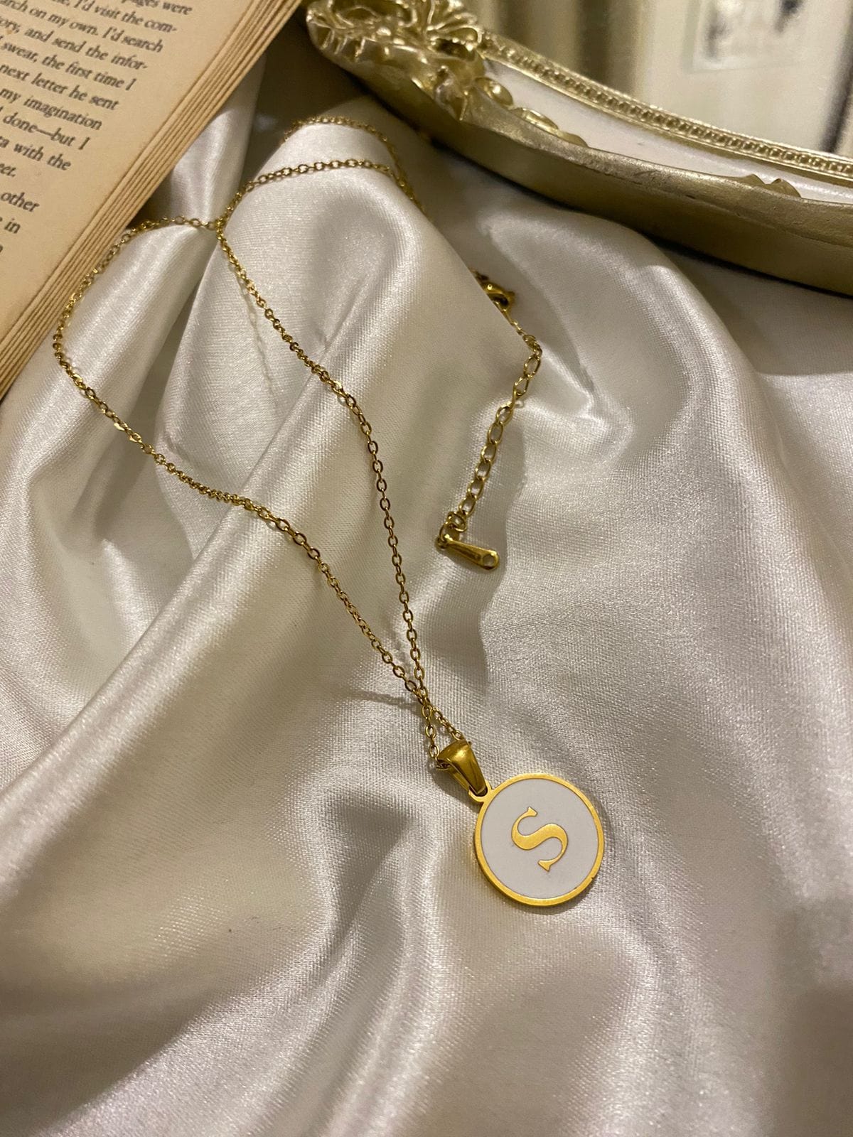 Engrave Delights Curve White Alphabet Pendants (A-Z)