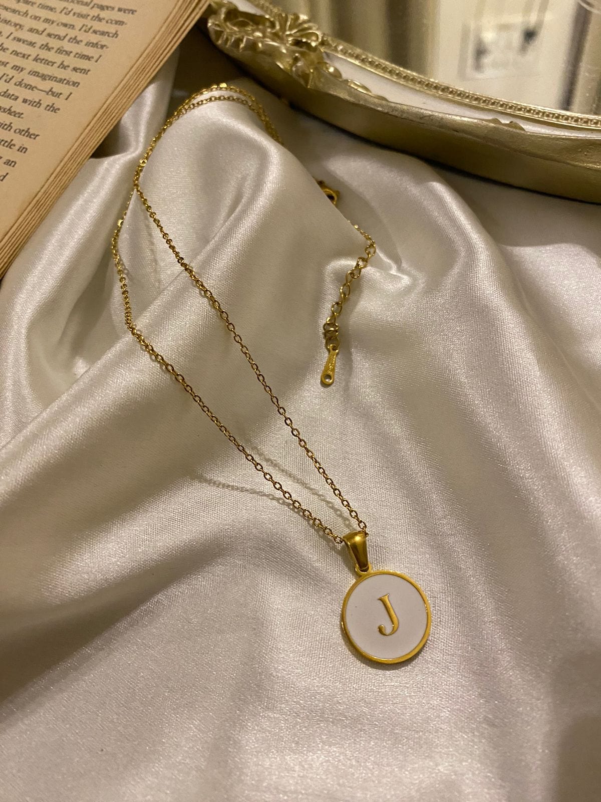 Engrave Delights Curve White Alphabet Pendants (A-Z)