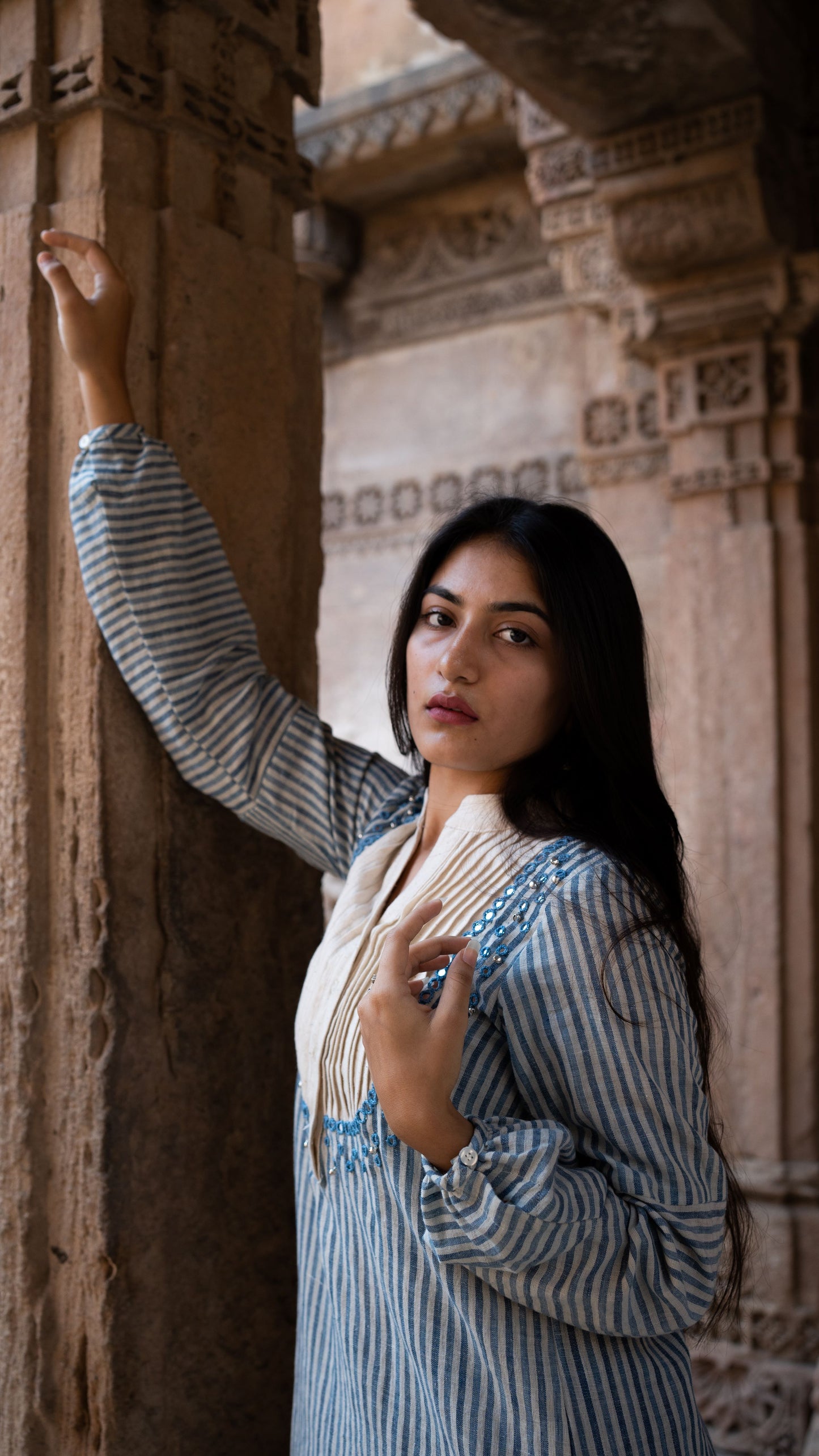 Nilah & Safed Stripe Kurta