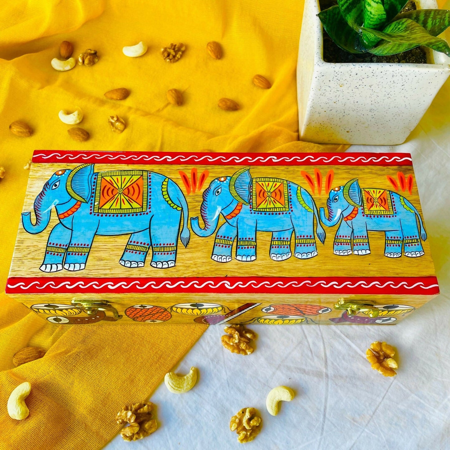gajagamini-wooden-dry-fruit-holder-838823