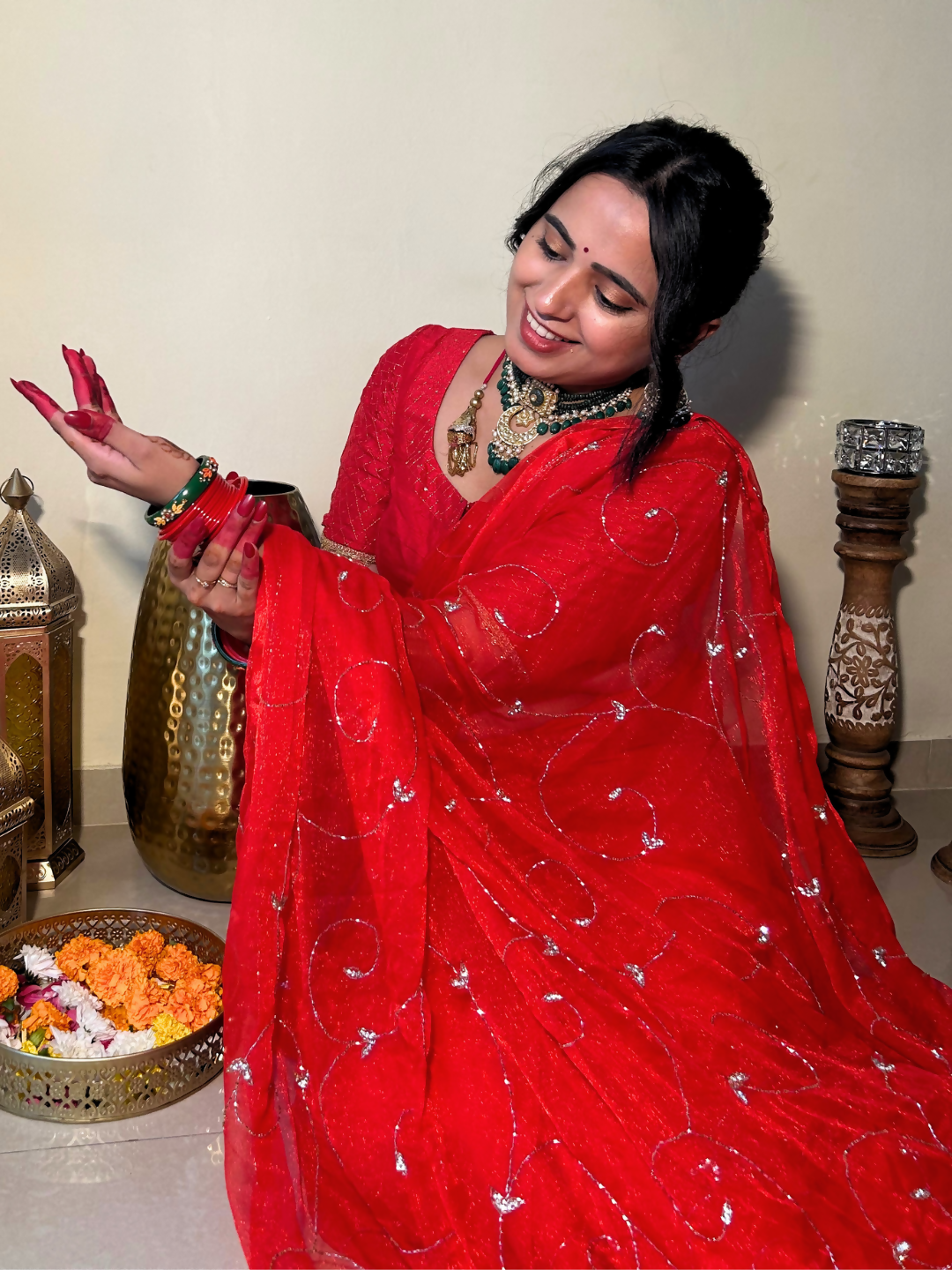 Banno Tera Swagger -Jaal Embroidery Pre-Pleated Shimmer Chiffon Saree