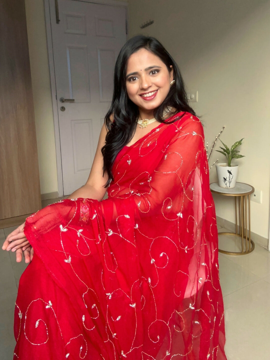 Banno Tera Swagger -Jaal Embroidery Pre-Pleated Shimmer Chiffon Saree