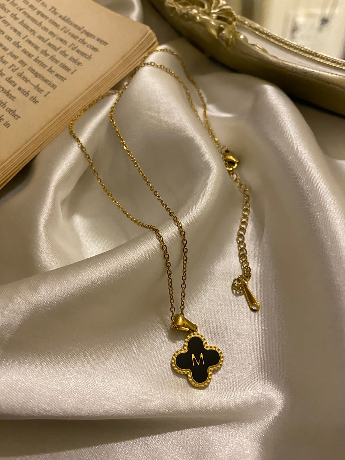Engrave Delights Clover Leaf Alphabet Pendant (A-Z)