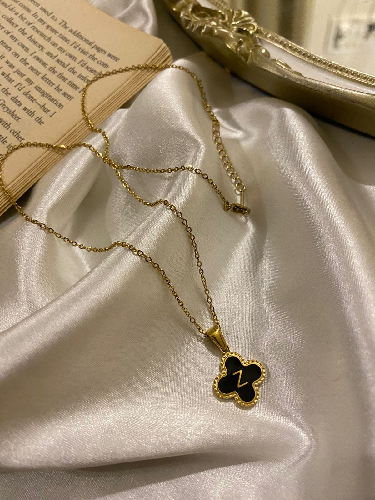 Engrave Delights Clover Leaf Alphabet Pendant (A-Z)