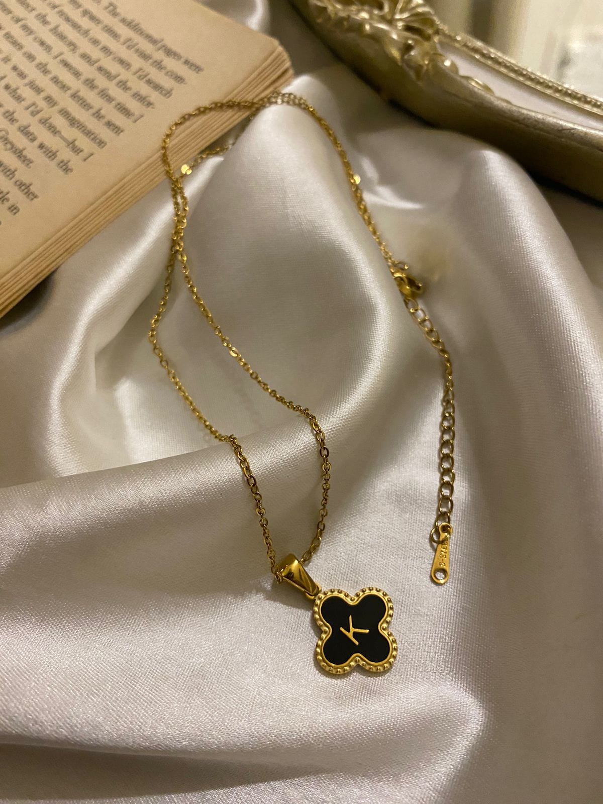 Engrave Delights Clover Leaf Alphabet Pendant (A-Z)