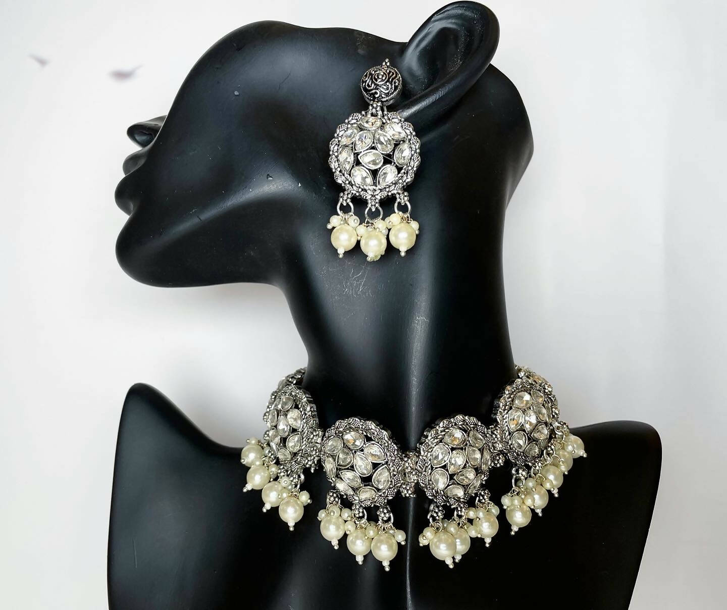 Amaira Choker Set
