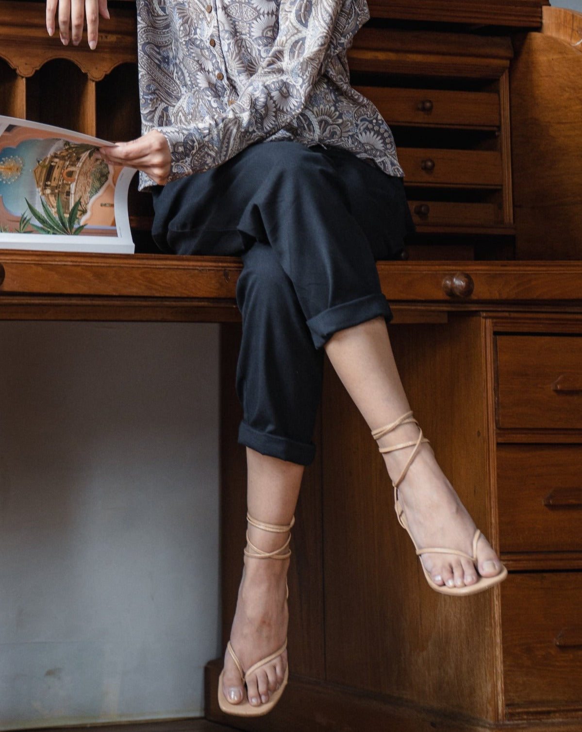 Monochrome Linen Pants