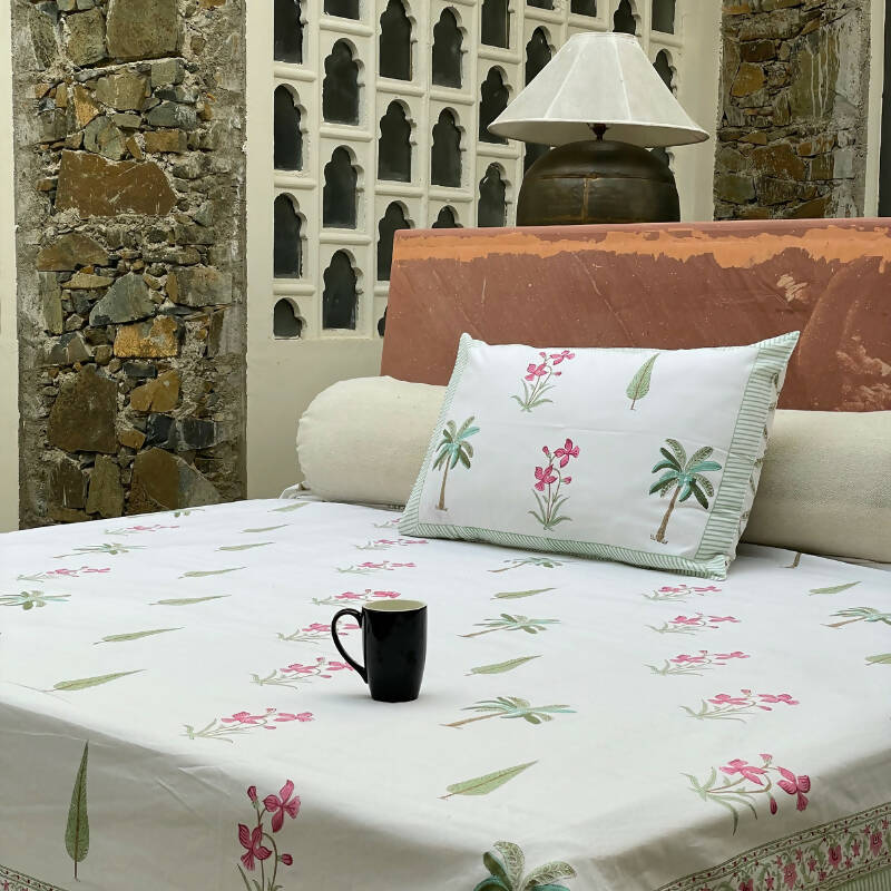 Naeem Mughal Buta Bedsheet Set