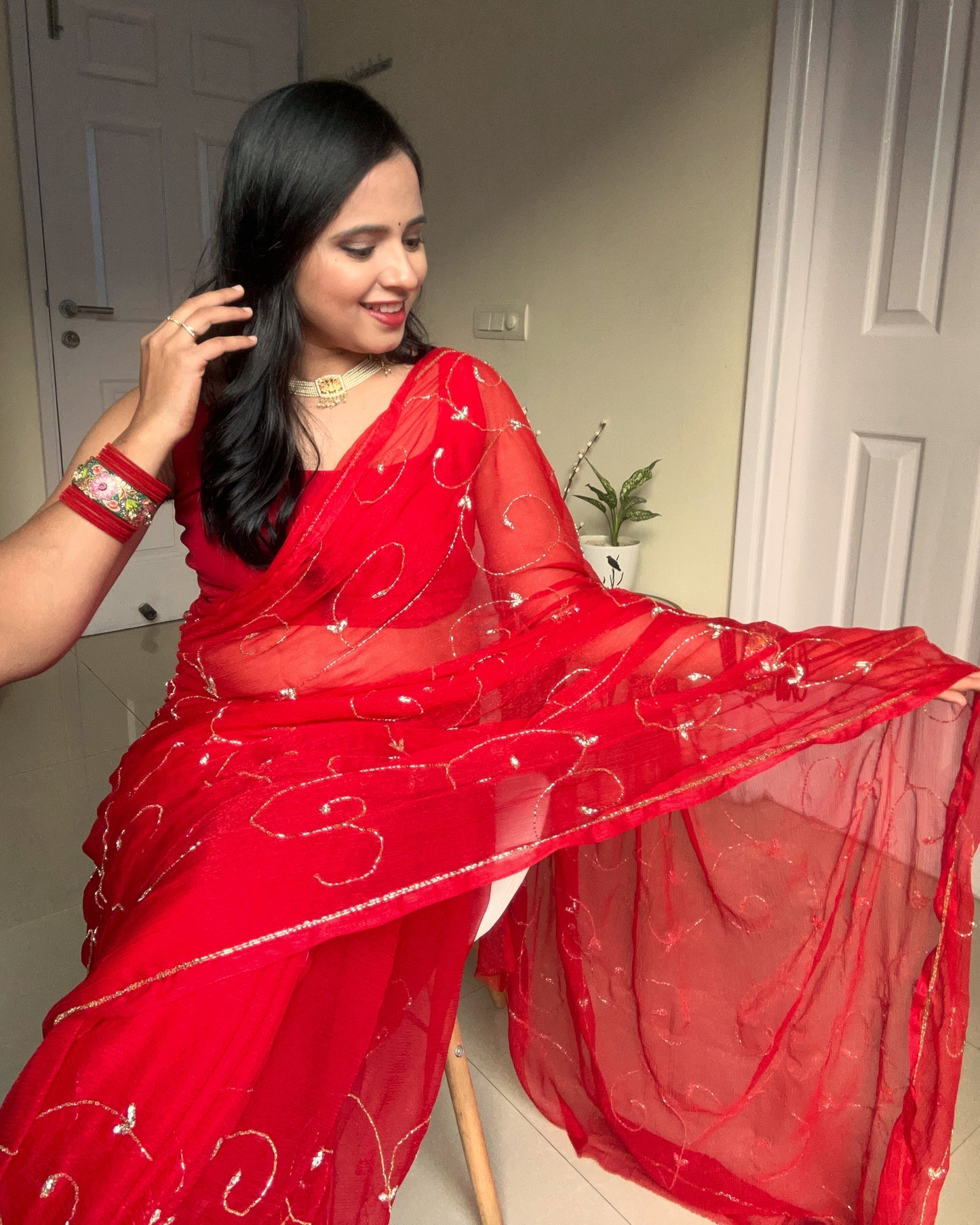 Banno Tera Swagger -Jaal Embroidery Pre-Pleated Shimmer Chiffon Saree