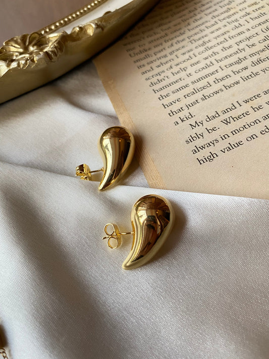Lea - The Girl In her Soft Era Earrings