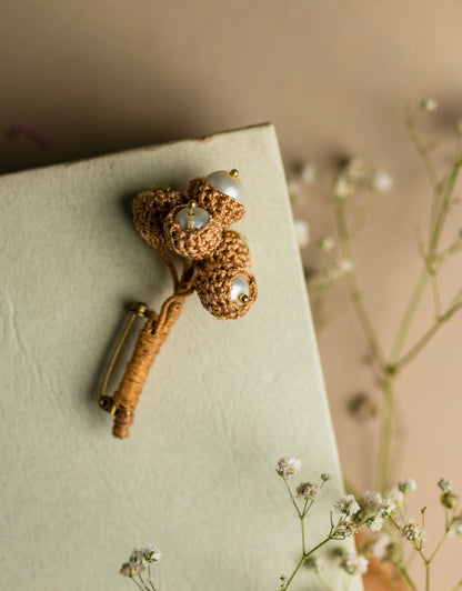 Pearl Jewel Handcrafted Brooch