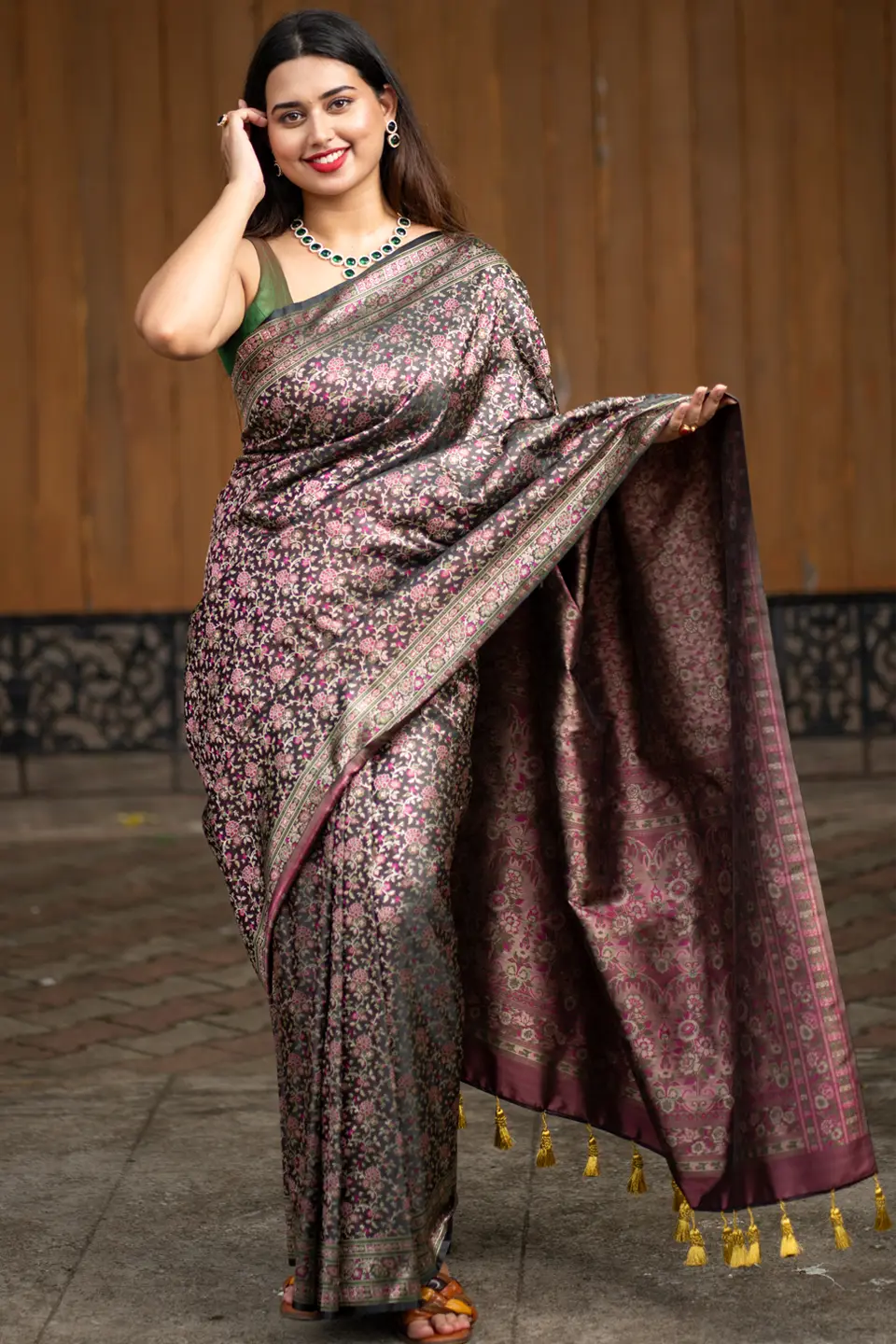 Jamawar Banarasi Silk Saree With Tassels