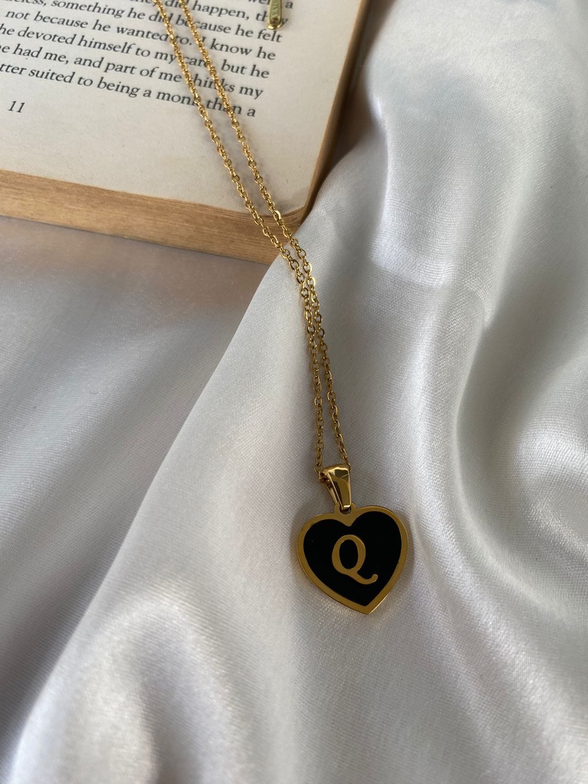 Engrave Delights Heart Neckchains (A-Z)