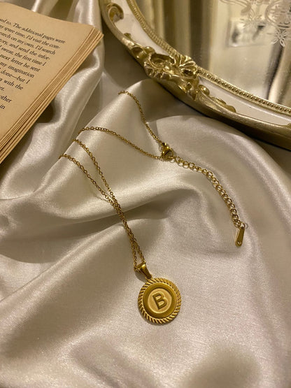 Engrave Delights Curve Molten Gold Neckchains (A-Z)