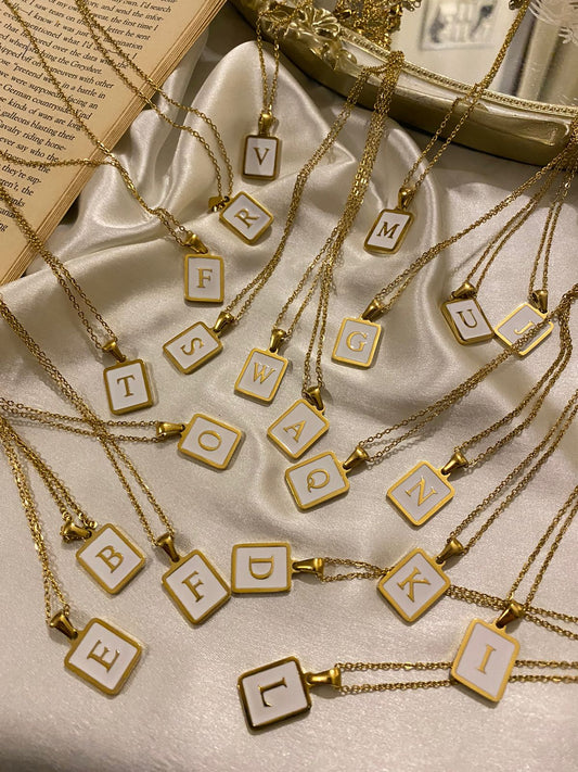 Engrave Delight Classic White Alphabet Pendant (A-Z)