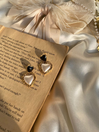 Reine - The Twilight Pearl Heart Earrings