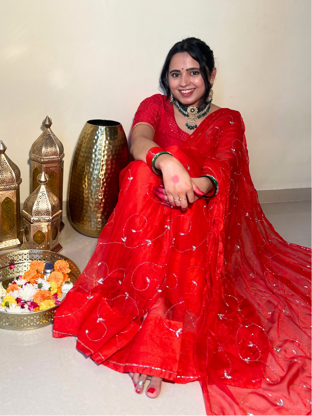 Banno Tera Swagger -Jaal Embroidery Pre-Pleated Shimmer Chiffon Saree