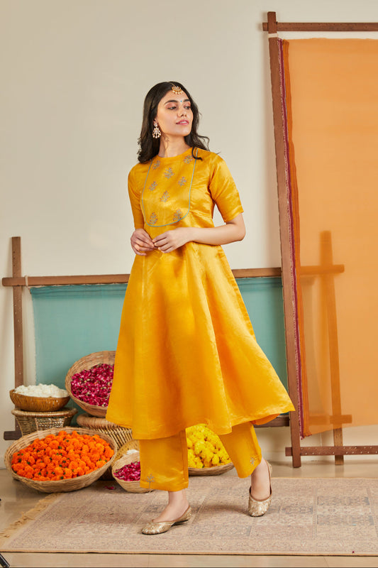 Zareen Yellow Silk Linen Kurta Set