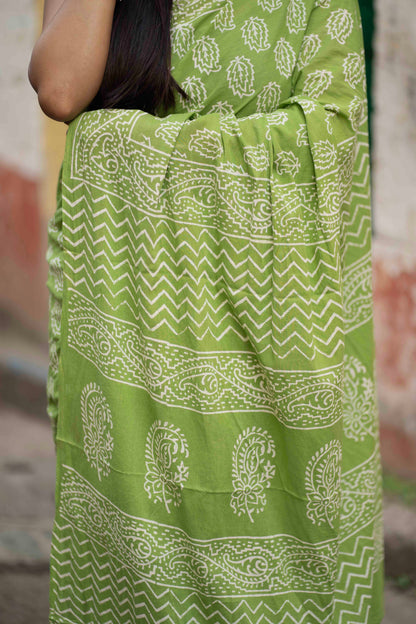 Katchi Kairy Handblocked Mul Cotton Saree
