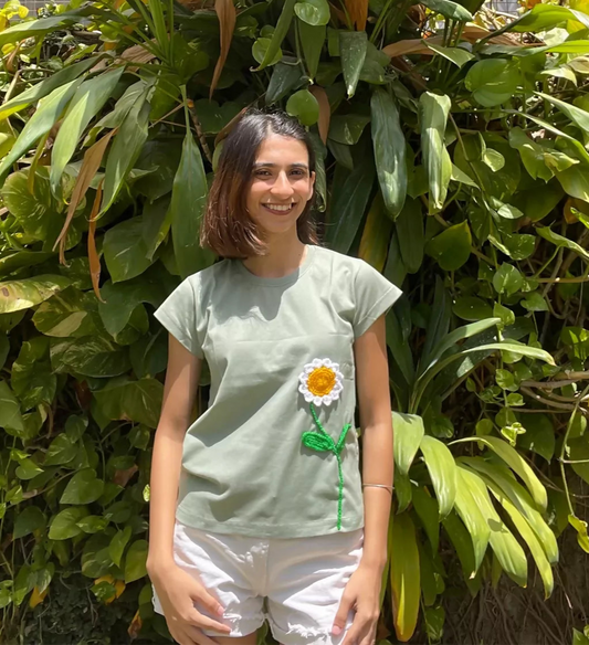Daisy Olive T-Shirt