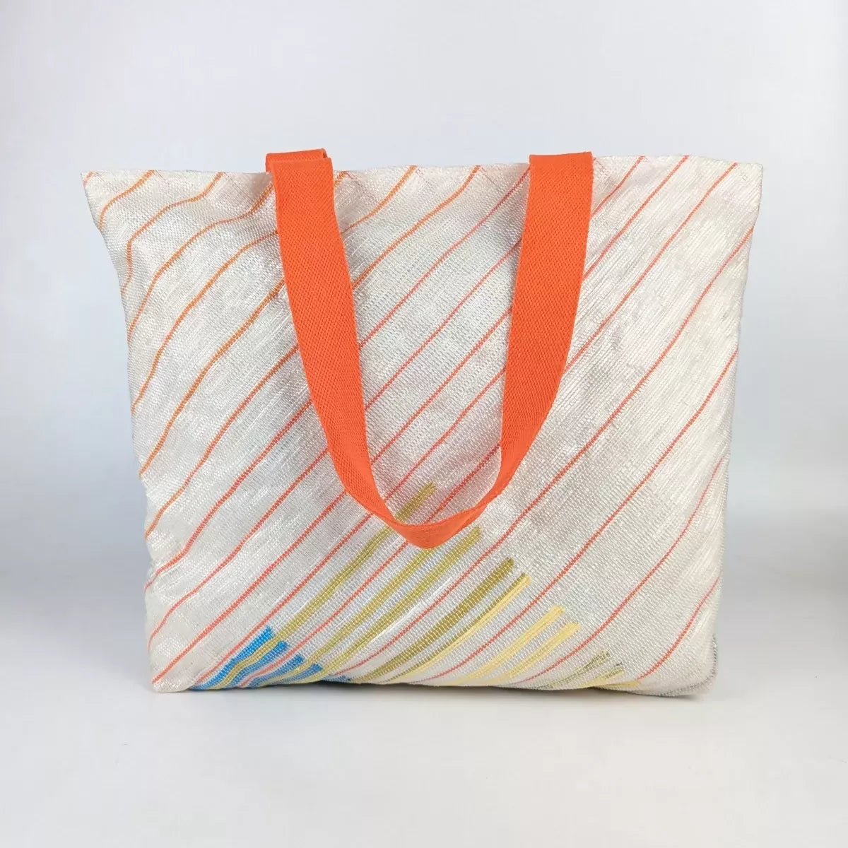 Upcycled_Handwoven_Designer_Beach_Bag_BBD0325-005_PS_W_b055dc83-c420-46ff-8ed5-019c80b6eee1