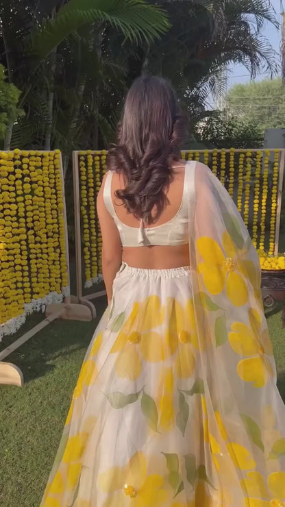 Flora Lehenga Set In Yellow And White