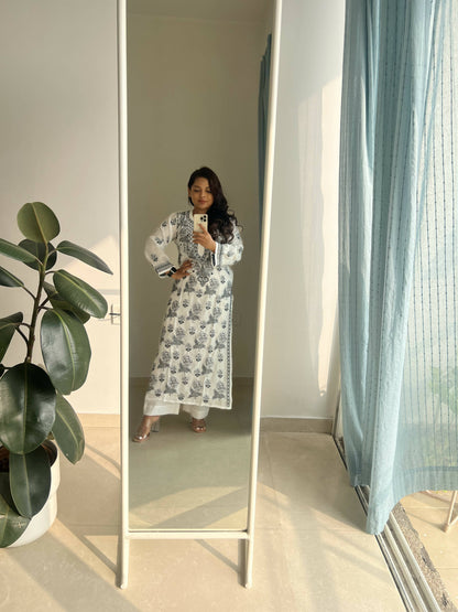 Rose Chikankari Muslin Kurta